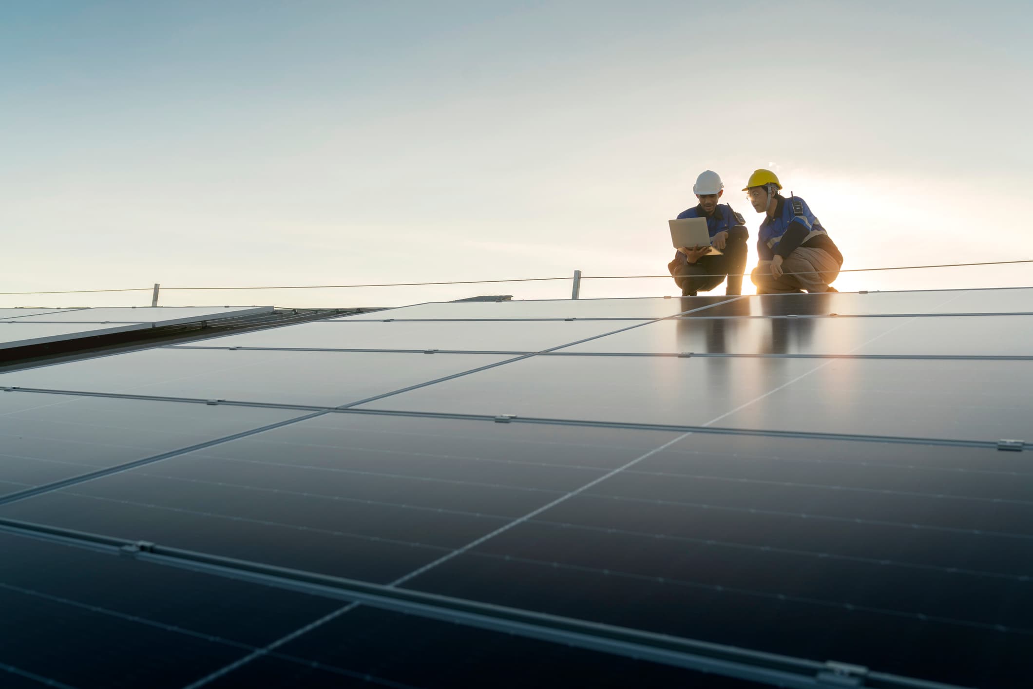 Solar panels - Two workers.jpg