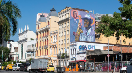 [Brazil displays resilience and potential amid global challenges]
